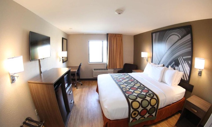 Portsmouth Hotel | Super 8 by Wyndham Portsmouth