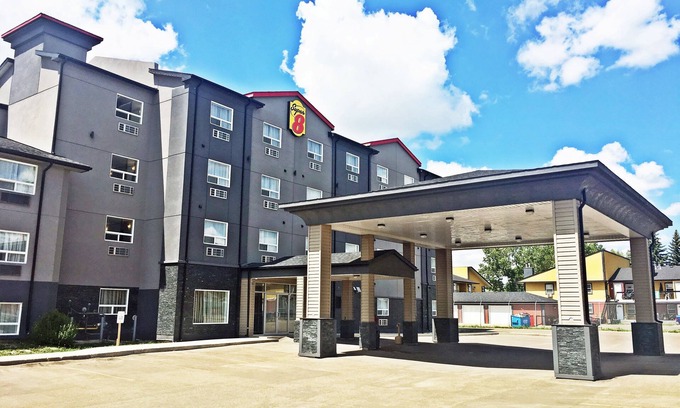 Regina Hotel | Super 8 by Wyndham Regina