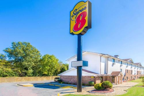 Dumbarton Hotel | Super 8 by Wyndham Richmond/Broad Street