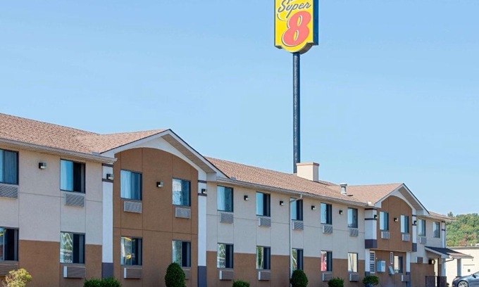 Ripley Hotel | Super 8 by Wyndham Ripley