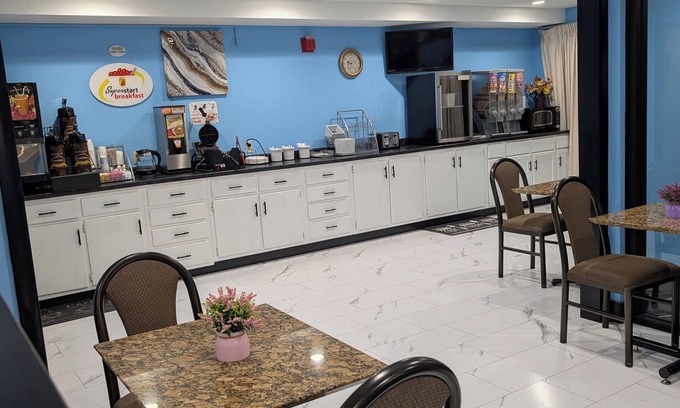 Staunton Hotel | Super 8 by Wyndham Staunton