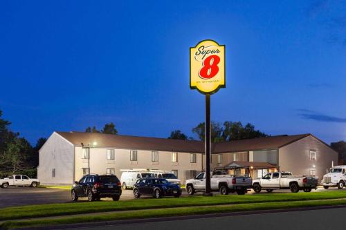 Sun Prairie Hotel | Super 8 by Wyndham Sun Prairie/Madison E