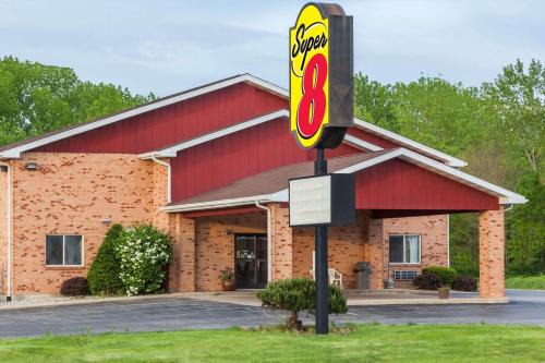 Watseka Hotel | Super 8 by Wyndham Watseka