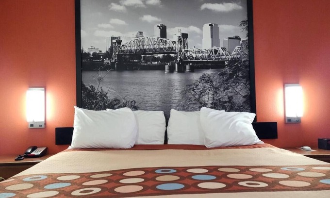 White Hall Hotel | Super 8 by Wyndham White Hall
