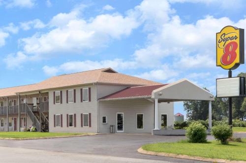 Whiteville Hotel | Super 8 by Wyndham Whiteville