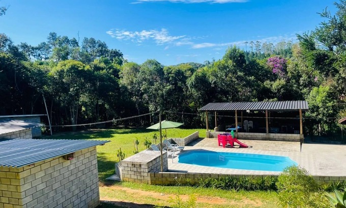 Juquitiba House | Super cozy, equipped farmhouse, rich in greenery and fresh air, with swimming pool.