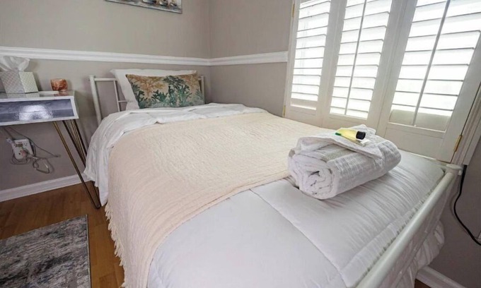 Orange Park House | Super Clean Fantastic Pool Home Near Everything