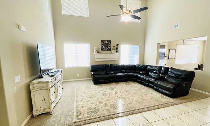 Villages At Queen Creek House | Super Clean & HUGE 5 Bedrooms