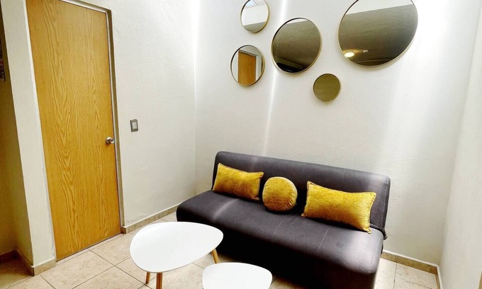 Zamora House | Super clean house with AC, equipped, amenities, desk and garage.