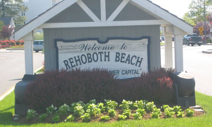South Rehoboth Apartment | SUPER CLEAN.ON THE BEACH. WAKE UP TO THE STUNNING SUNRISE. YOU DESERVE IT!