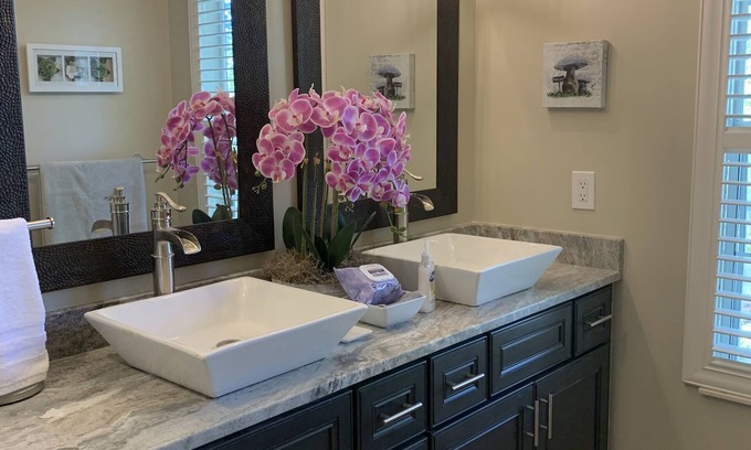 Gatlinburg - Pigeon Forge Cottage | Super clean, renovated, pet and handicap friendly cottage in great location