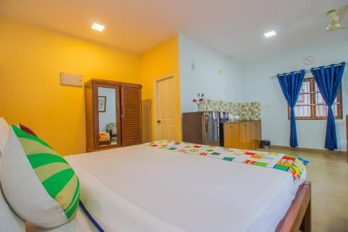 Santa Cruz Hotel | Super Collection O Holy Cross Home Stays
