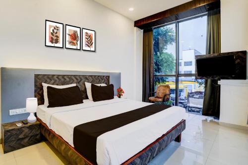 Sanpada Hotel | Super Collection O Sanpada Railway Junction