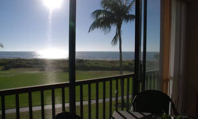 Sanibel Condo | Super Comfortable Loggerhead Cay Condo with Fabulous Gulf View!