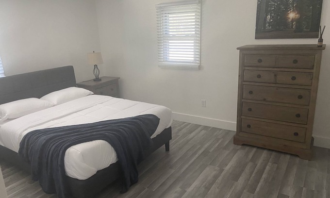 Appleton House | SUPER Conveniently located & fully remodeled!