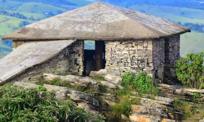Sao Thome das Letras Ski Chalet | Super cozy kitnet in the center, garage, barbecue
