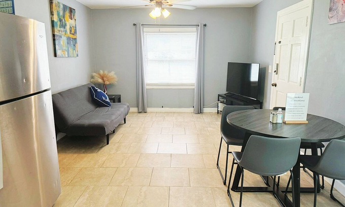 Southside House | Super Cute & Cozy Home Near Everything With Fenced Back Yard, TV, A C, W/D
