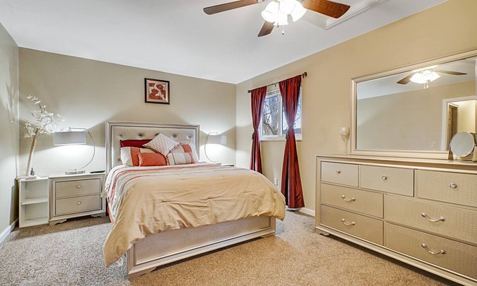 Madison Heights House | Super Cute & Nice Home of Yours in Madison Hts, MI
