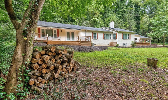 Knoxville House | Super Decked our House in Exciting Knoxville TN!