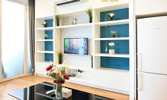 Kuala Lumpur City Centre Apartment | Super Deluxe 1-BR KLCC Twin Towers View Apartment at Platinum KLCC