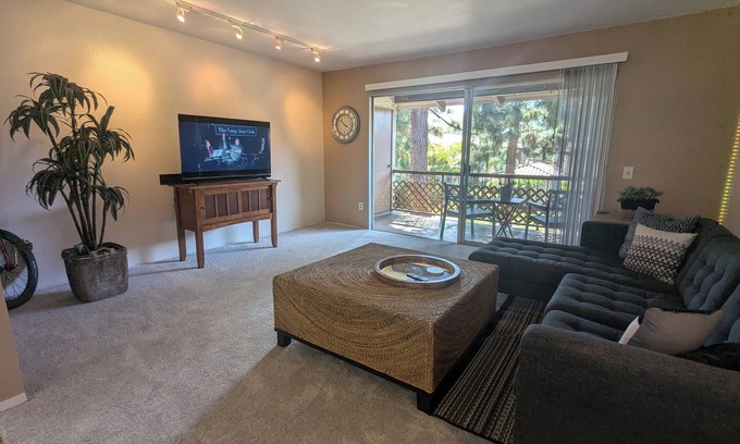 Grantville Condo | Super Fun! 2 Bed 2 Ba +Mission Bells, Pools & Pickleball oh yeah! Wow kitchen!