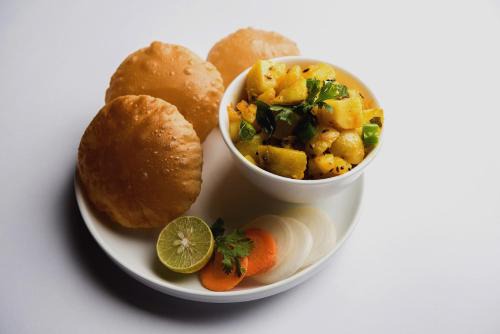 Bhubaneshwar Hotel | Super Hotel O Khandagiri Near DN Regalia Mall