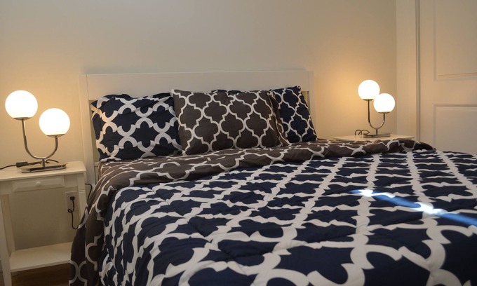 Fort Gary Condo | Super luxury & brand new one-bedroom condominium unit @ Bridgwater.