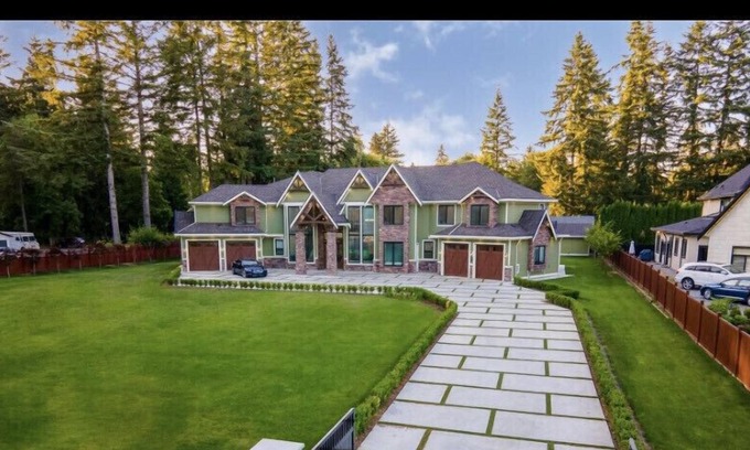 Guildford House | Super Luxury House.