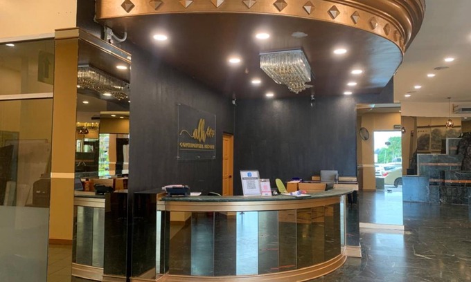 Mentakab Hotel | Super OYO Capital O 90146 Alh Continental Resort