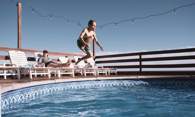 Port Bolivar House | Super Rare Heated Pool+ Beachfront!