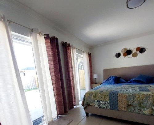 Westgate House | Super Room 5 minutes from PBI Airport