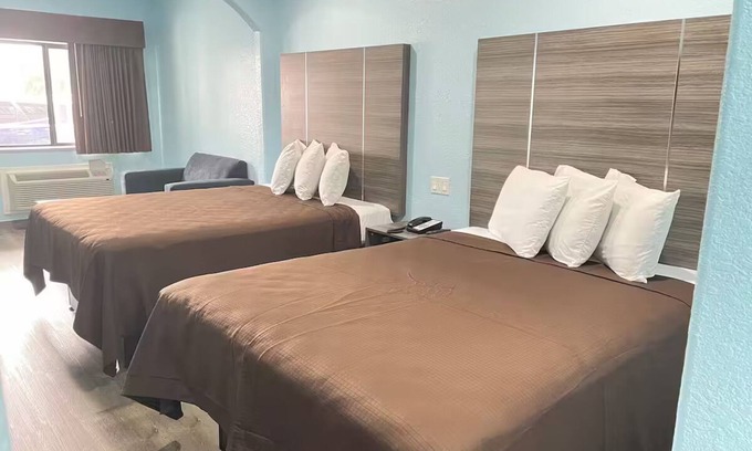 Humble Hotel | Super Stay Inn By OYO Humble IAH East