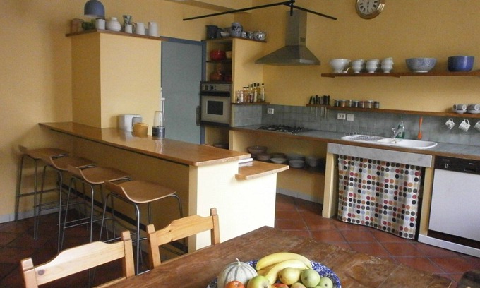 Le Bourg-d'Oisans House | Super Town House in Bourg d'Oisans, Spacious & Bike Friendly with Garage & WiFi