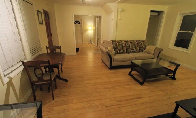 South End House | Superb 1-Bedrom Apt in Burlington's South End