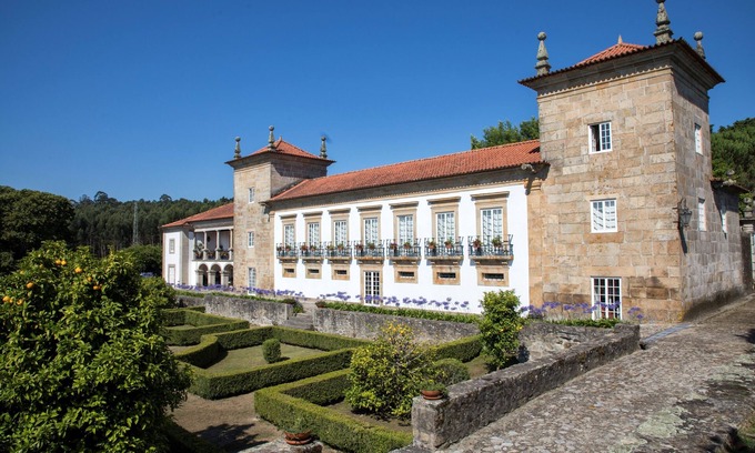 Cossourado Cottage | Superb 10 bedrooms villa