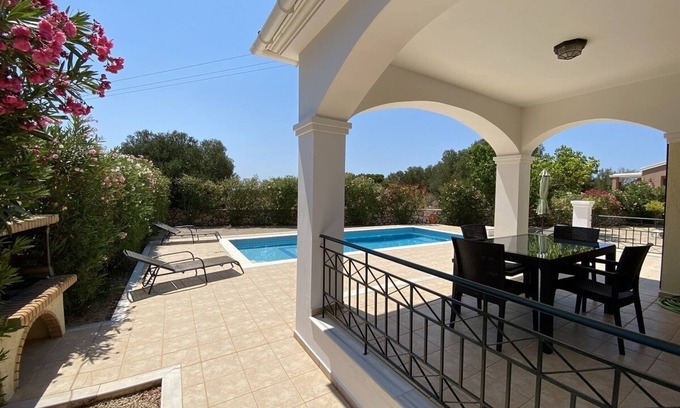 Karavados Villa | Superb 2 bedroom luxury villa with incredible views