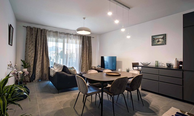 Bonneveine Apartment | Superb 3-room apartment, 10 minutes from the beach with pool and parking