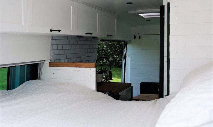 Stockton-on-Tees Cabin | Superb 4 berth Campervan with Kingsize bed