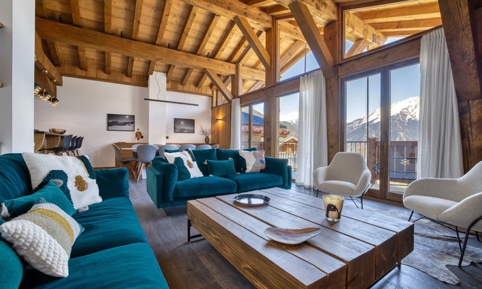 Le Praz Apartment | Superb apartment*, triple exposure, top floor, Courchevel Le Praz