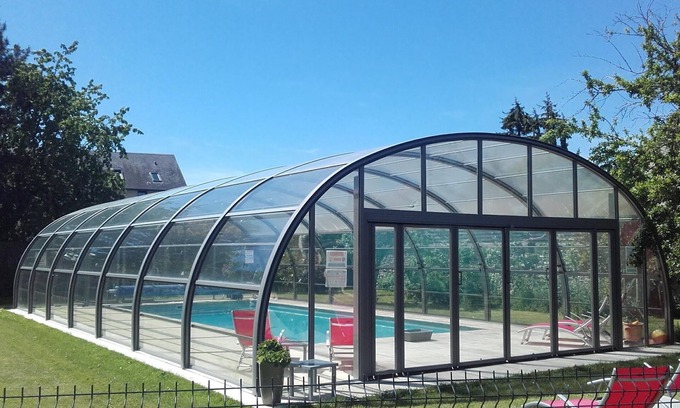 Saint-Branchs House | Superb, comfortable gîte, heated indoor pool (April to Oct.), 14 adults