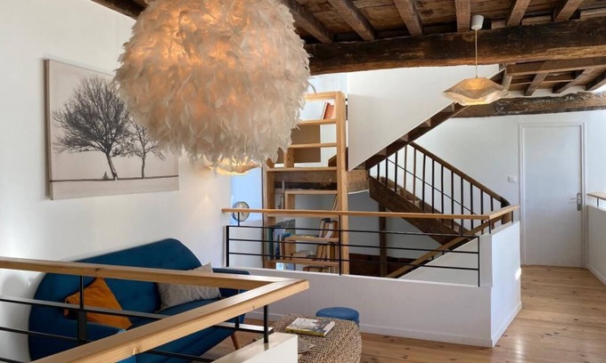 Issor Bed & Breakfast | Superb contemporary gîte at the foot of the mountains, fireplace, wifi, barbecue