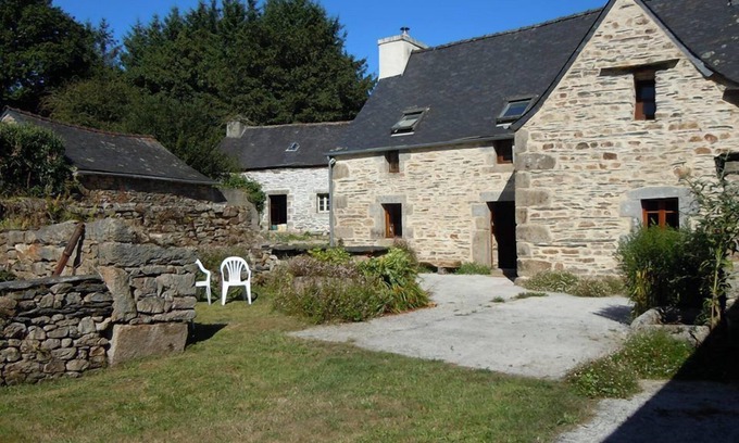 Loqueffret Cottage | superb Cottage in the heart of the Arrée Mountains, in a typical village