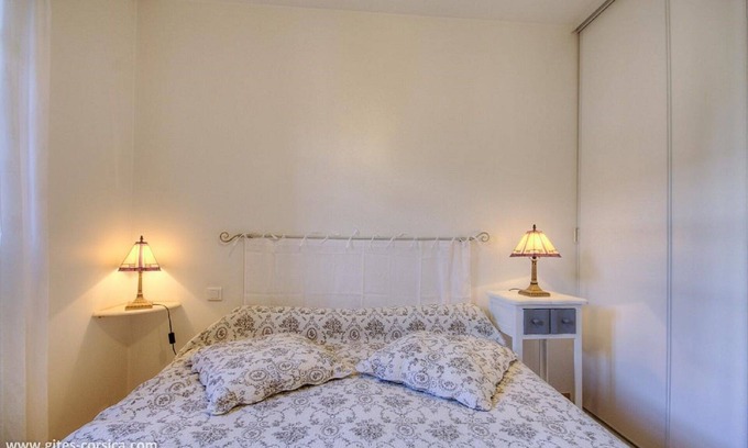 Sainte-Lucie-de-Tallano Apartment | Superb comfortable accommodation, lots of charm