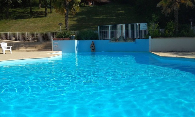 Mauroux Ski Chalet | Superb fully equipped chalet in holiday village 😎😉🎾🏊 ♂️