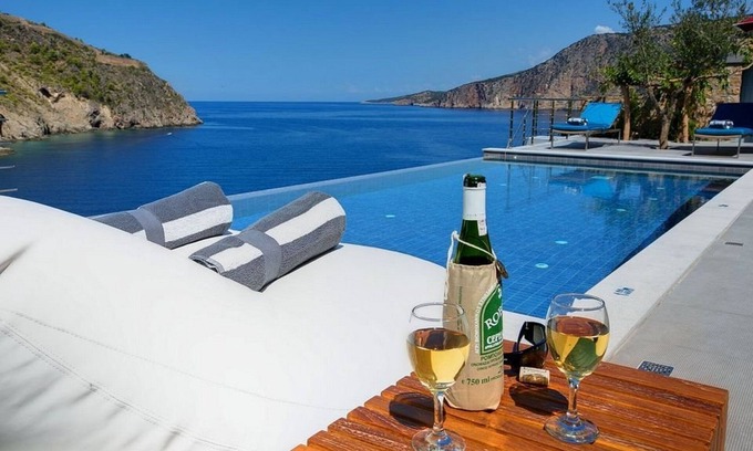 Frourion Villa | Superb Kefalonia Villa | Villa Allen | 1 Bedroom | Seafornt | Spectacular Sea.