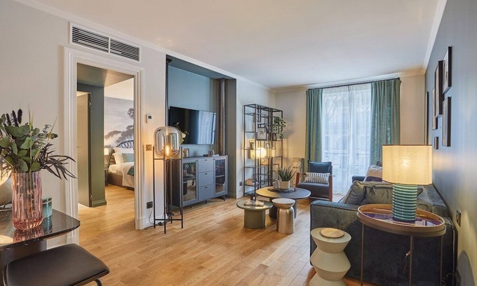 Quartier de la Monnaie Apartment | Superb new flat Notre Dame de Paris