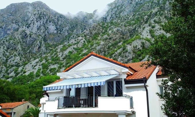 Ljuta Apartment | Superb Penthouse, only one minutes walk to the water of the stunning Boka Bay.