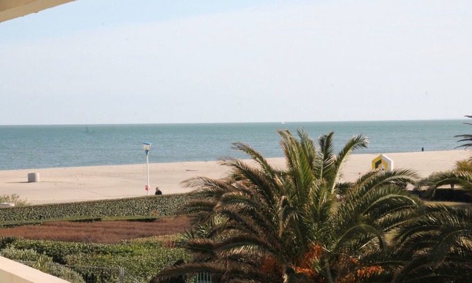 La Cote Radieuse Apartment | Superb renovated apartment of 45 m2 on the seafront with large terrace