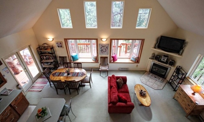 Woodland Park House | Superb Three Acre Mountain View Home for Reunions/Families
