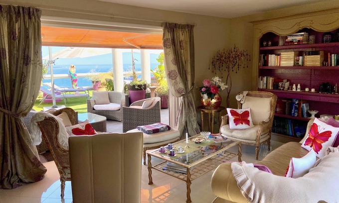 Theoule-Superieur Apartment | Superb villa on the roof facing the sea, 2 bedrooms, 130m2 terrace, swimming pool, wif